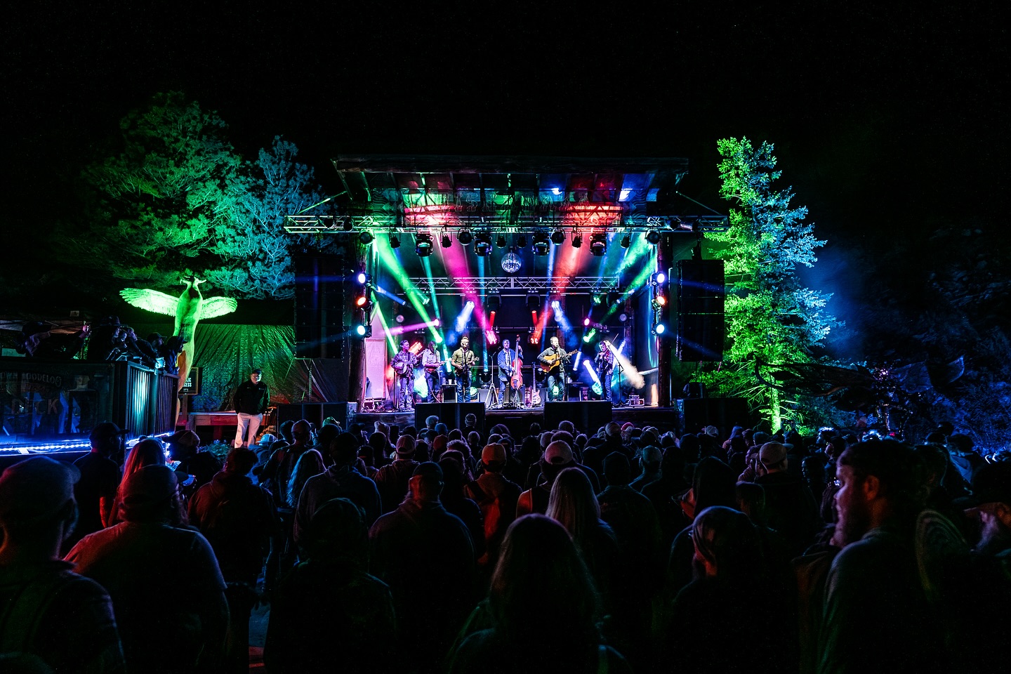 Spring tour is nearing the end but we’re stoked to end it in some of our favorite spots in the country!
5/20 - 5/21: @thedeckmkg / Muskegon, MI
5/23 - 5/26: @strangecreek / Greenfield, MA
5/31 - 6/1: @mishawakaamphitheatre / Bellevue, CO
📸 @jstrausser.visuals