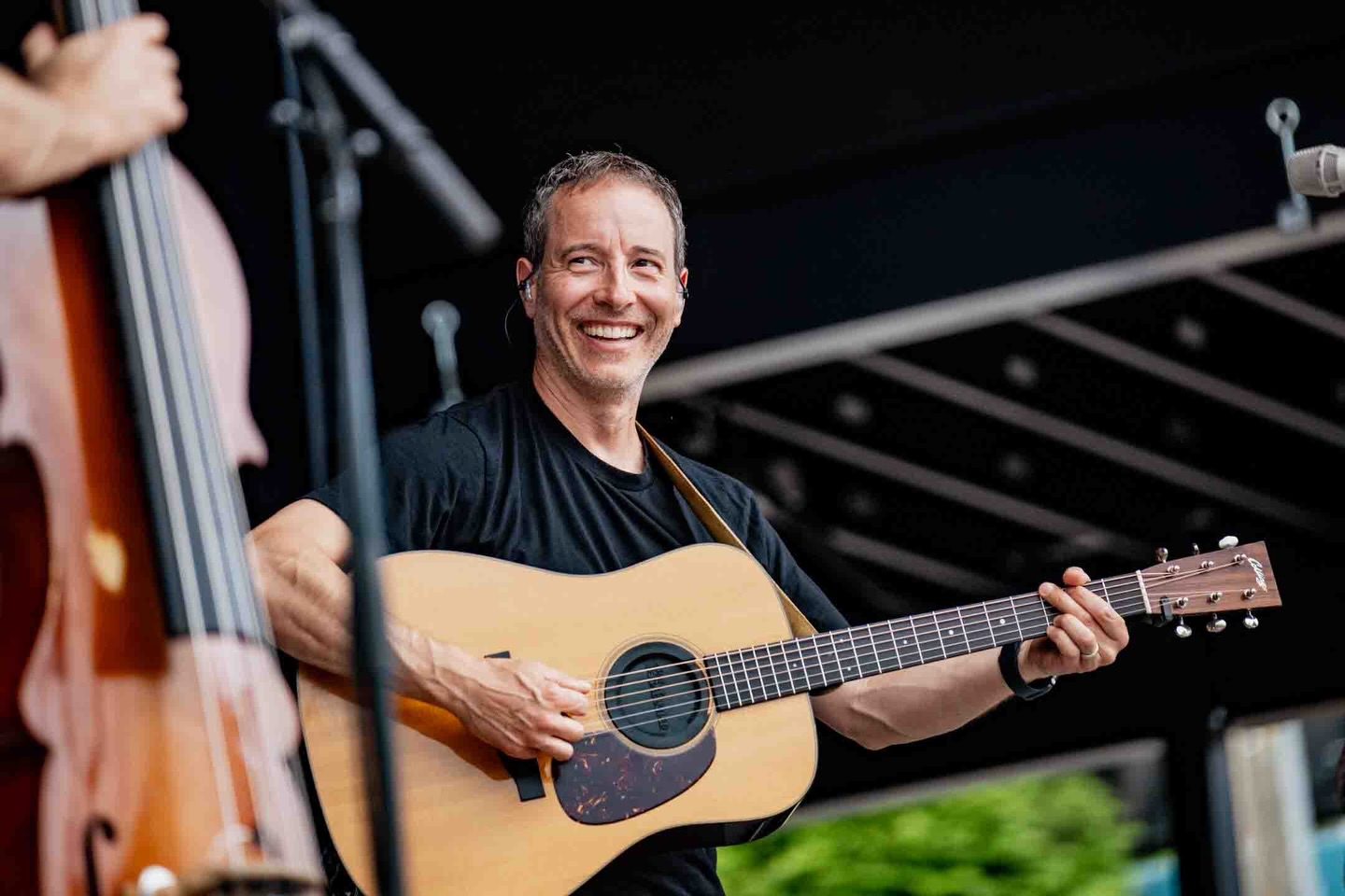 Brewery and bluegrass? Just look at the sheer joy on Adam’s face! You know you want to feel it too. 

We’re headed to @pisgahbrewing  tomorrow (6/5)! Doors at 6:00. Get those tickets (or, smile vouchers as we are now calling them) at www.yondermountain.com 

#brewery #bluegrass #yondermountainstringband #concert #livemusic